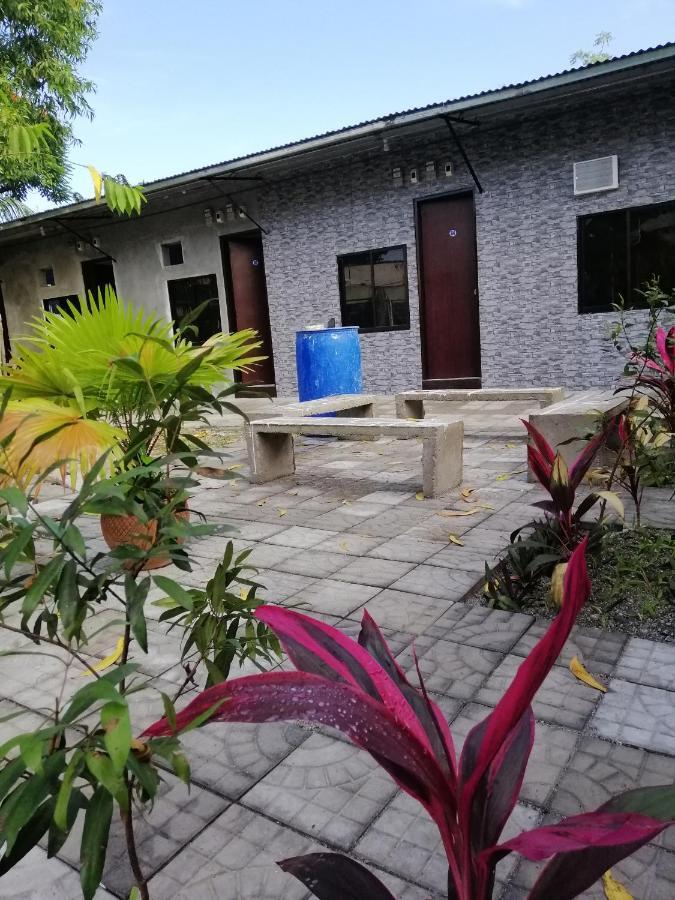 Katrina'S Dorm Hostel Tarlac City Exterior foto