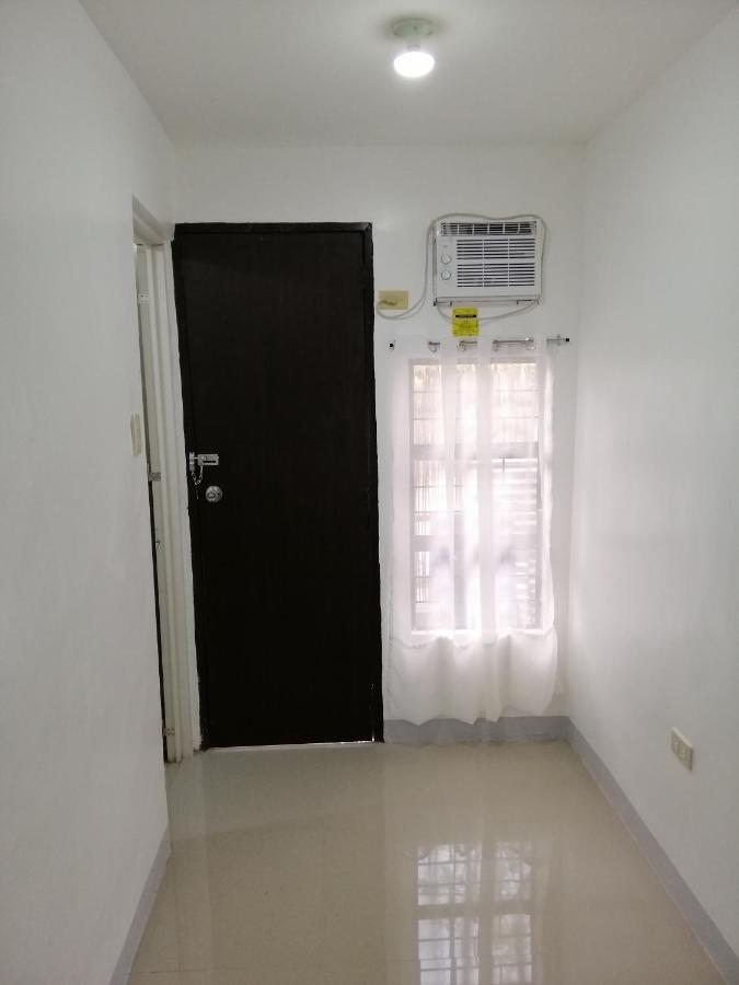 Katrina'S Dorm Hostel Tarlac City Exterior foto